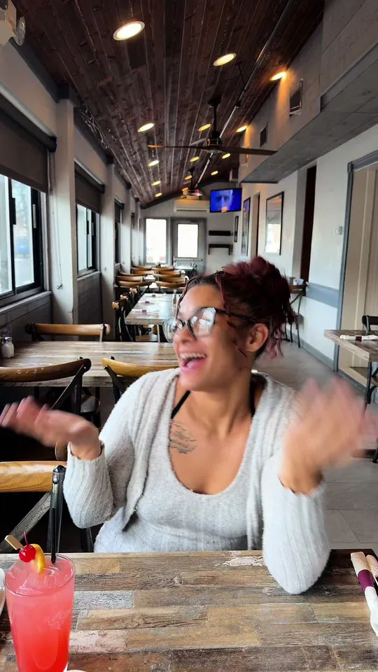 Video at Dogtooth Sports and Music Bar, Naples