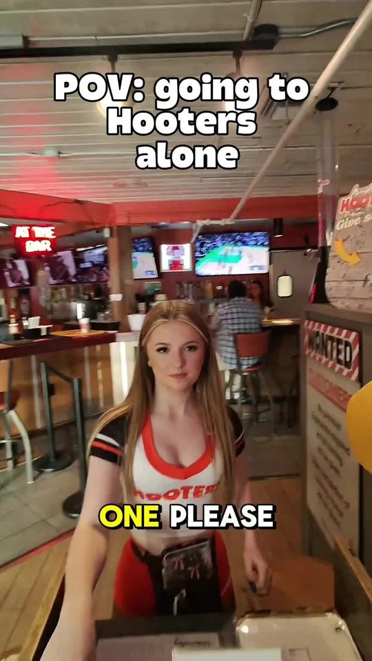 Video at Hooters, Naples