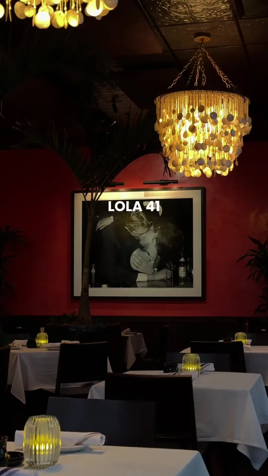 Bao buns at Lola 41 Naples, Naples
