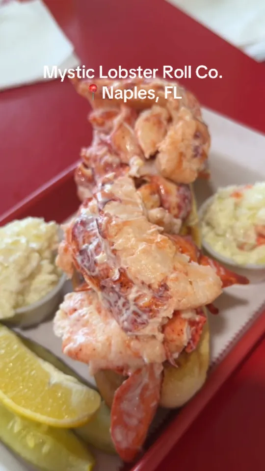 Video at Mystic Lobster Roll Co - Naples, Vanderbilt Shoppes, Naples