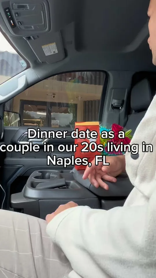 Video at Nosh on Naples Bay, Naples