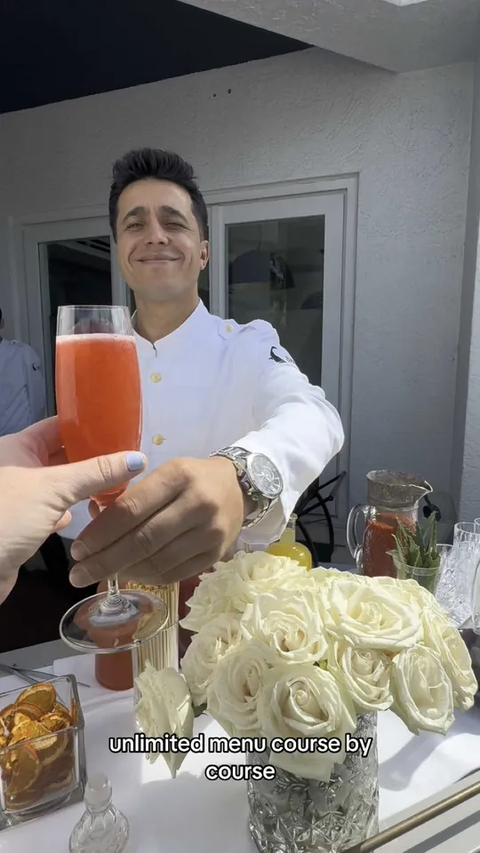 Video at Sails Restaurant, Naples