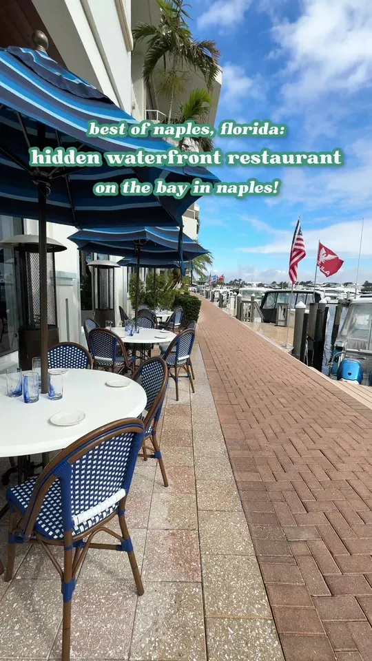 Brunch at The Syren Oyster & Cocktail Bar, Naples
