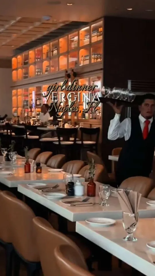 Cocktails at Vergina, Naples