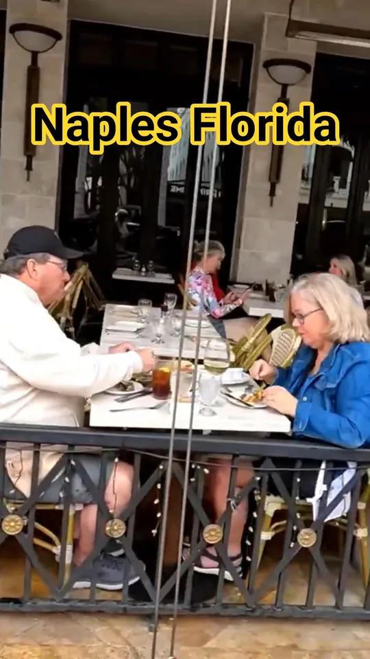 Video at Vergina, Naples