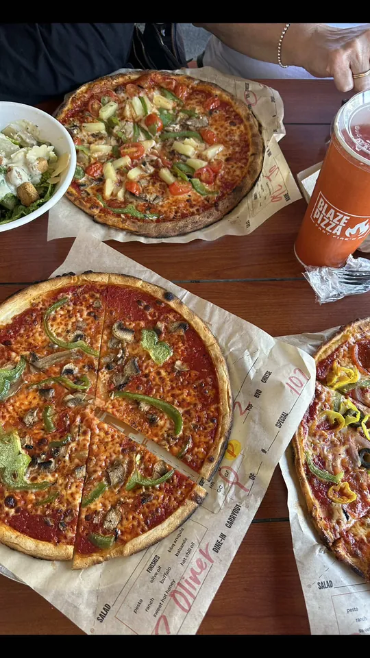 Pizza at Blaze Pizza, Orlando