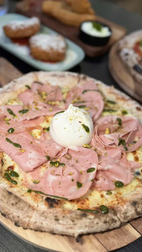 Pizza at Cucina Pizza & Bar, Orlando