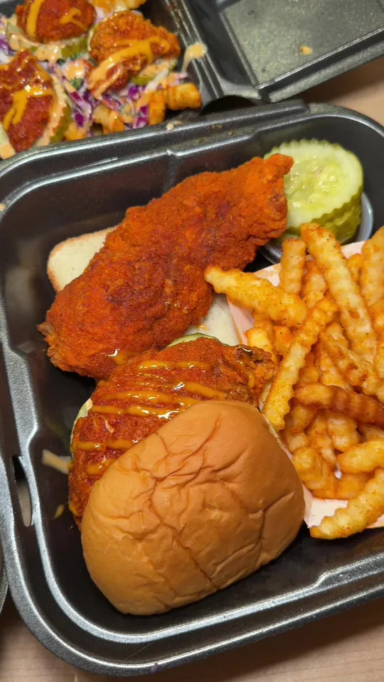 Video at Dave's Hot Chicken, Orlando
