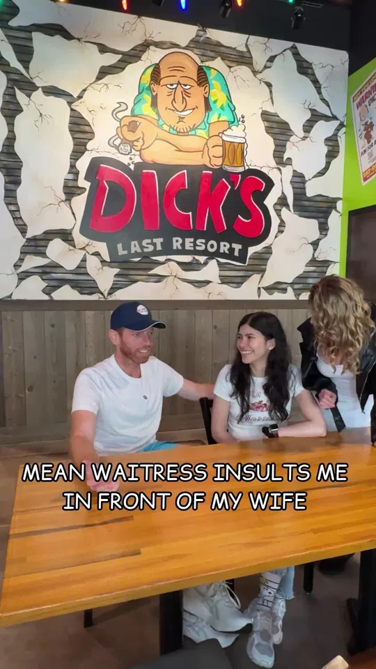 Tea at Dick’S Last Resort - Orlando, Orlando