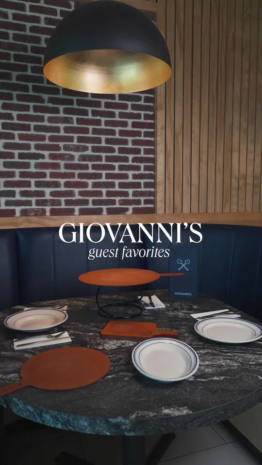 Pizza at Giovanni's Pizzeria & Kitchen, Orlando