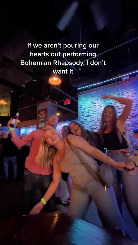 Video at Howl at the Moon Orlando, Orlando