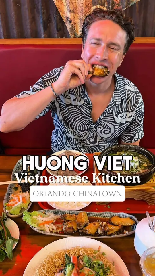 Video at Huong Viet Vietnamese Restaurant, Orlando