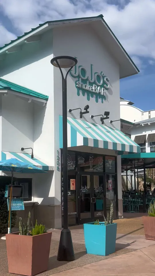 Video at JoJo's Shake Bar - Orlando, Orlando