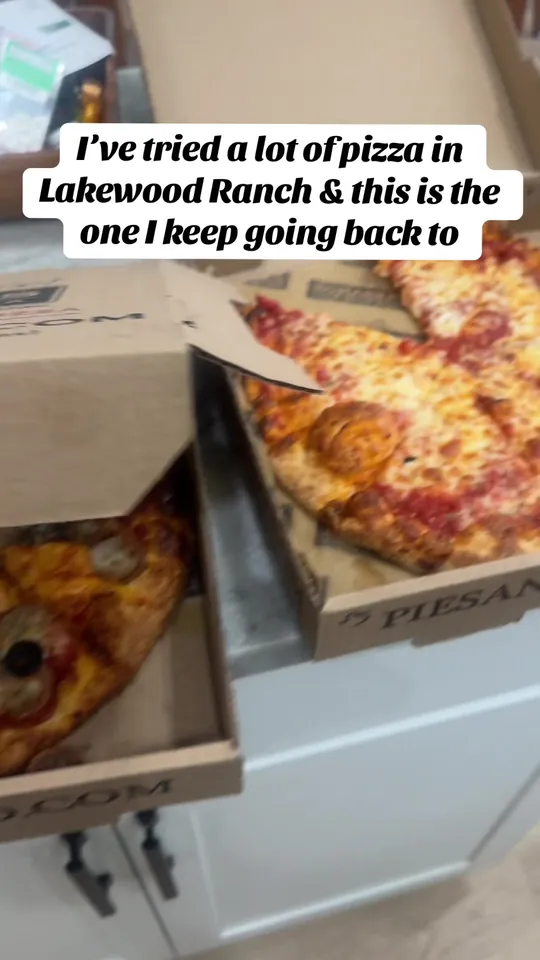 Pizza at Piesanos Stone Fired Pizza, Orlando