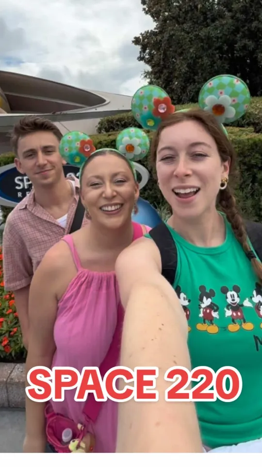 Video at Space 220 Restaurant, Orlando