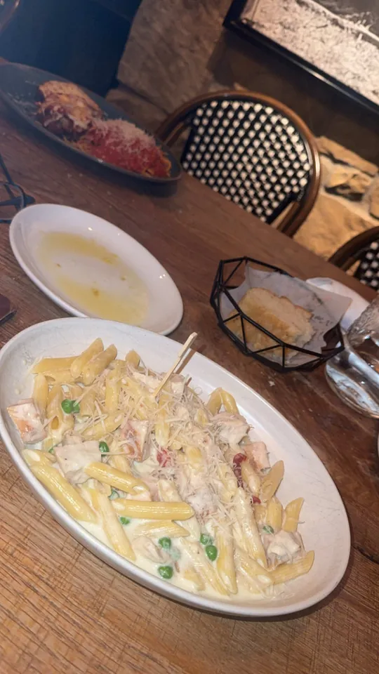 Chicken at Terralina Crafted Italian, Orlando