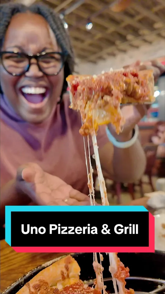 Video at Uno Pizzeria & Grill, Orlando