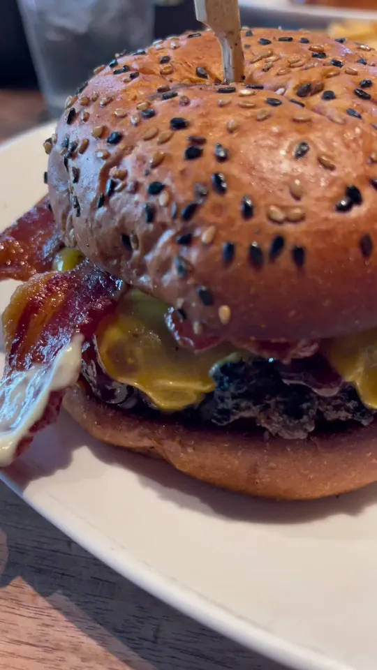 Burger at Yard House, Orlando