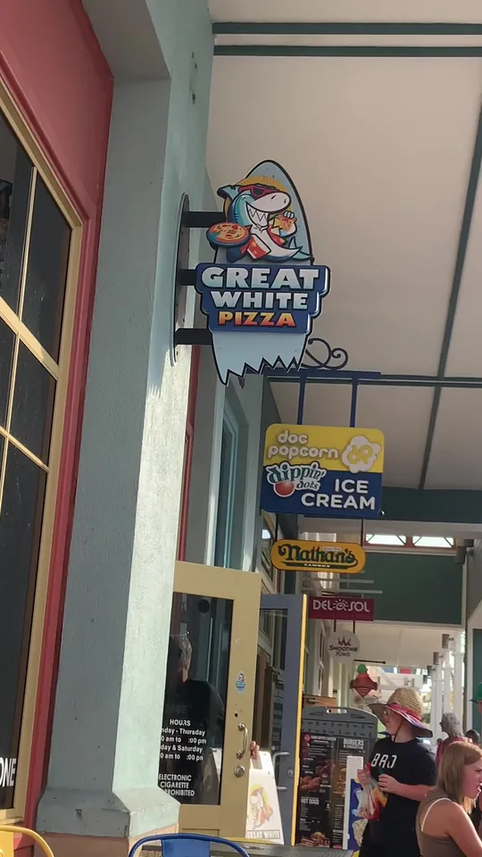 Pizza at Great White Pizza, Panama City Beach