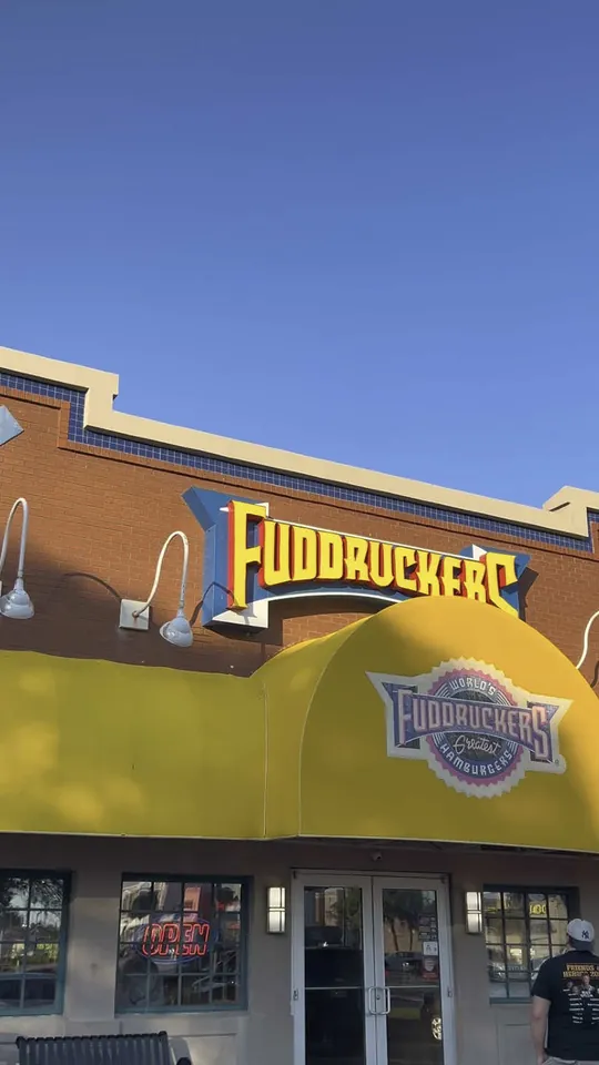 Burger at Fuddruckers, Pembroke Pines – $10.19 on the menu