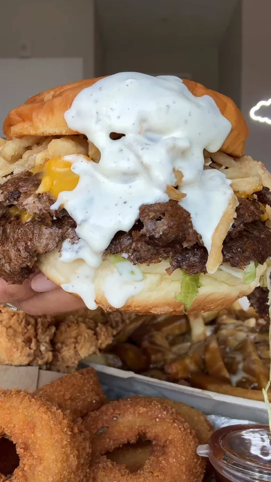 Burger at North South Grill, Pembroke Pines – $14.99 on the menu