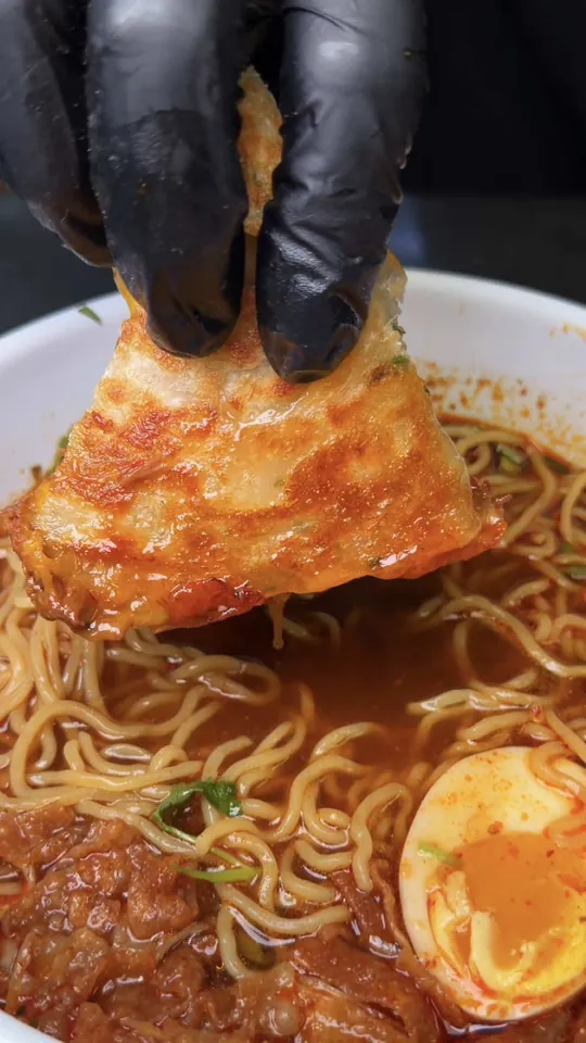 Video at Temple Street Eatery (Pembroke Pines), Pembroke Pines