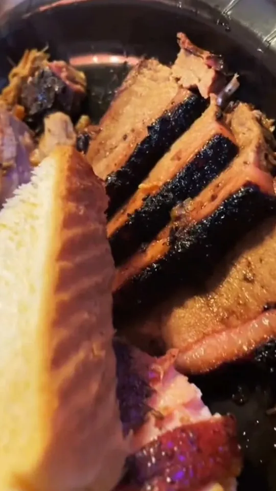 Video at Hot Spot Barbecue, Pensacola
