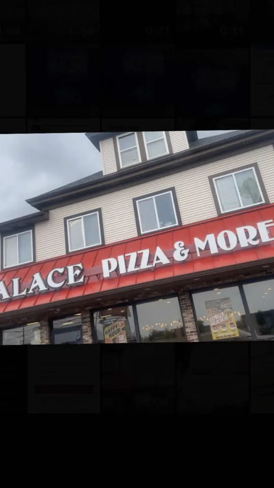 Pizza at Palace Cafe, Pensacola
