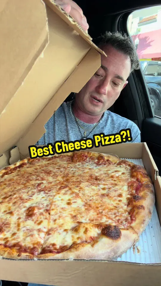Pizza at Palace Cafe, Pensacola – $11 on the menu
