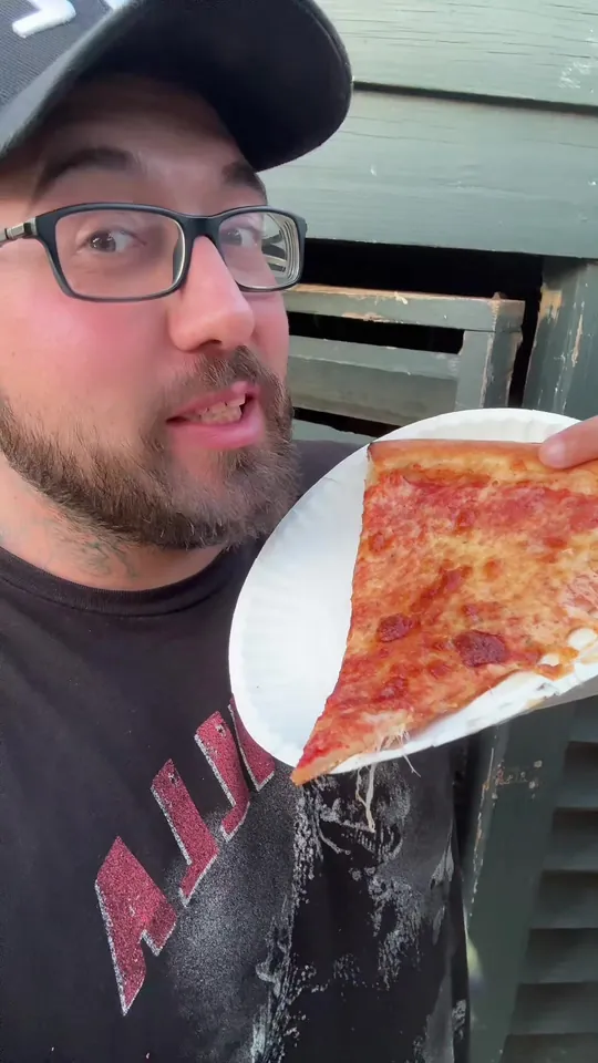 Pizza at Papa's Pizza, Pensacola