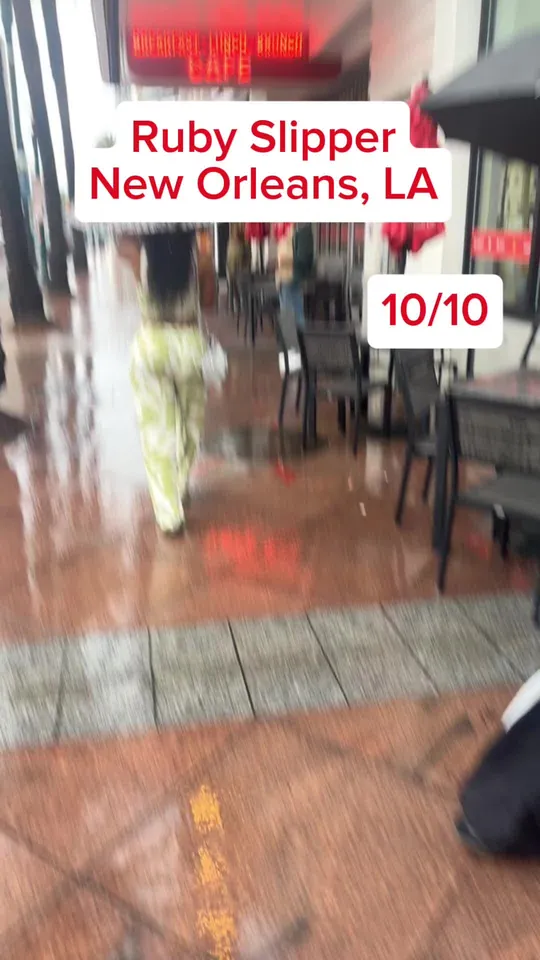 Video at Ruby Slipper, Pensacola
