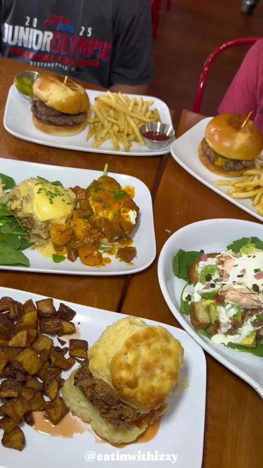 Video at Ruby Slipper, Pensacola