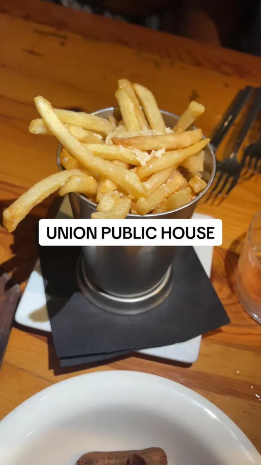 Video at Union Public House, Pensacola