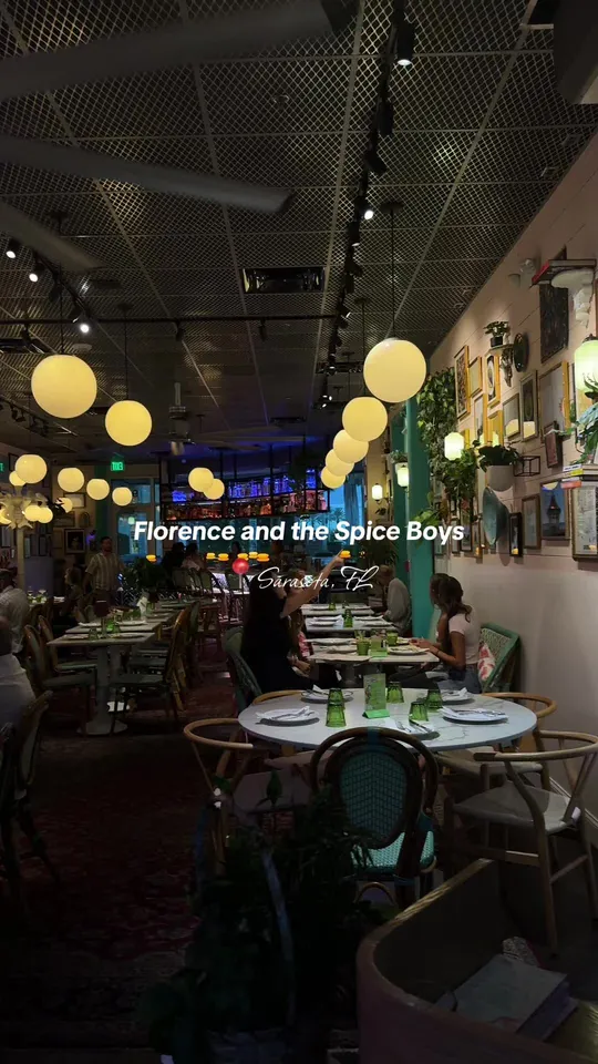 Video at Florence & The Spice Boys, Sarasota