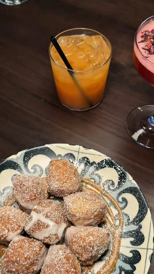 Video at Noble Tavern, St. Petersburg