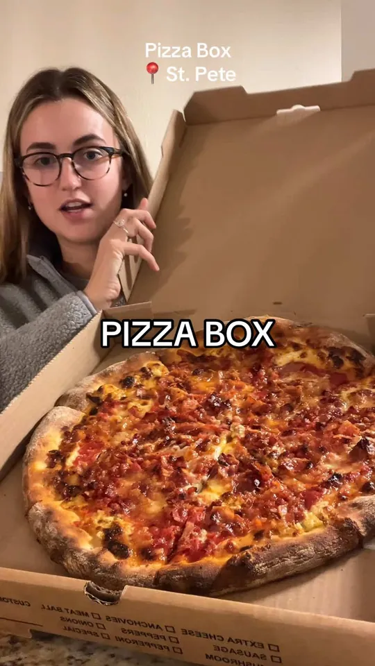Pizza at Pizza Box, St. Petersburg