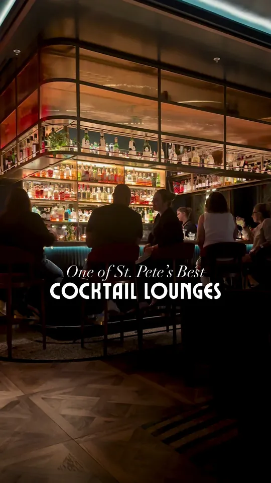 Cocktails at Pluma Lounge, St. Petersburg