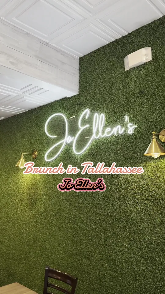 Brunch at Joellen’S, Tallahassee