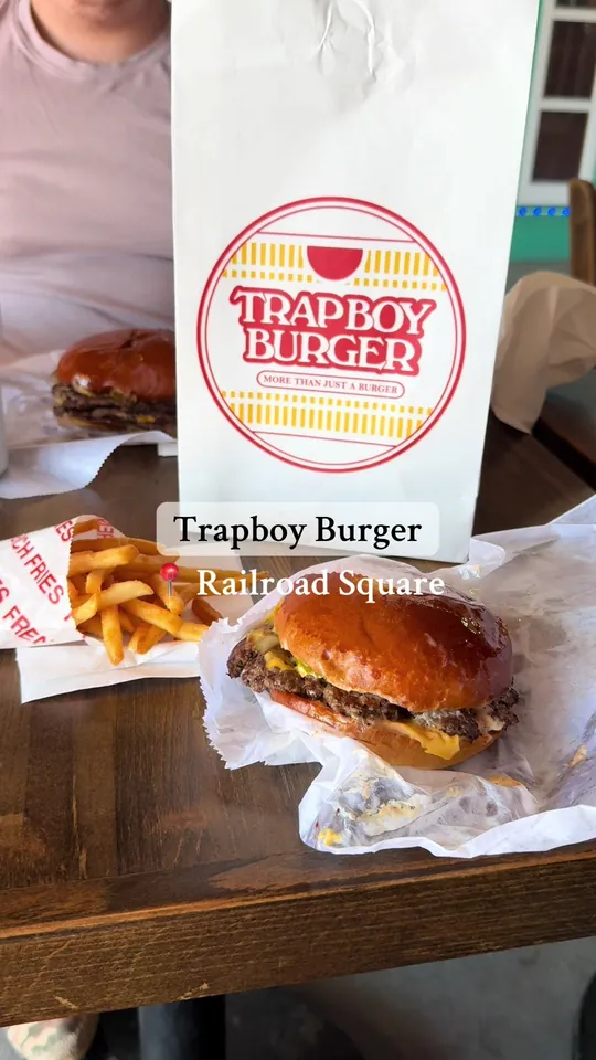 Burger at Trap Boy Burger, Tallahassee