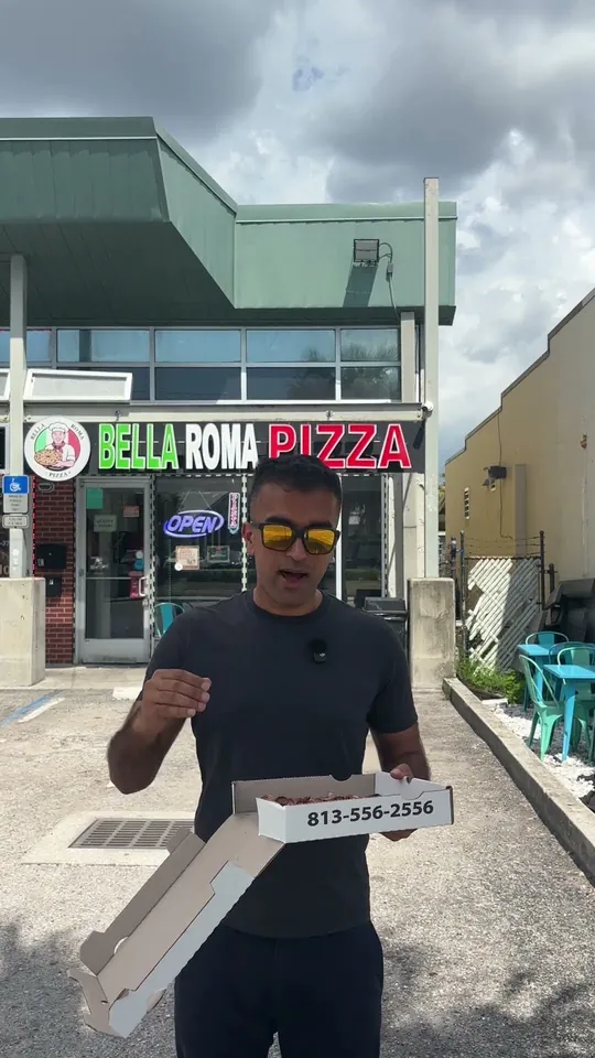 Pizza at Bella Roma NY Pizza, Tampa