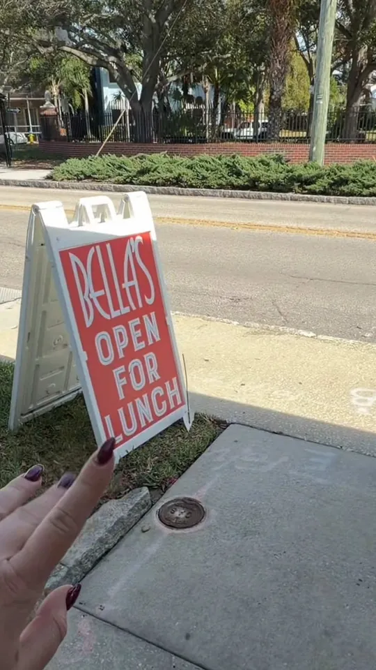 Video at Bella's Italian Cafe, Tampa
