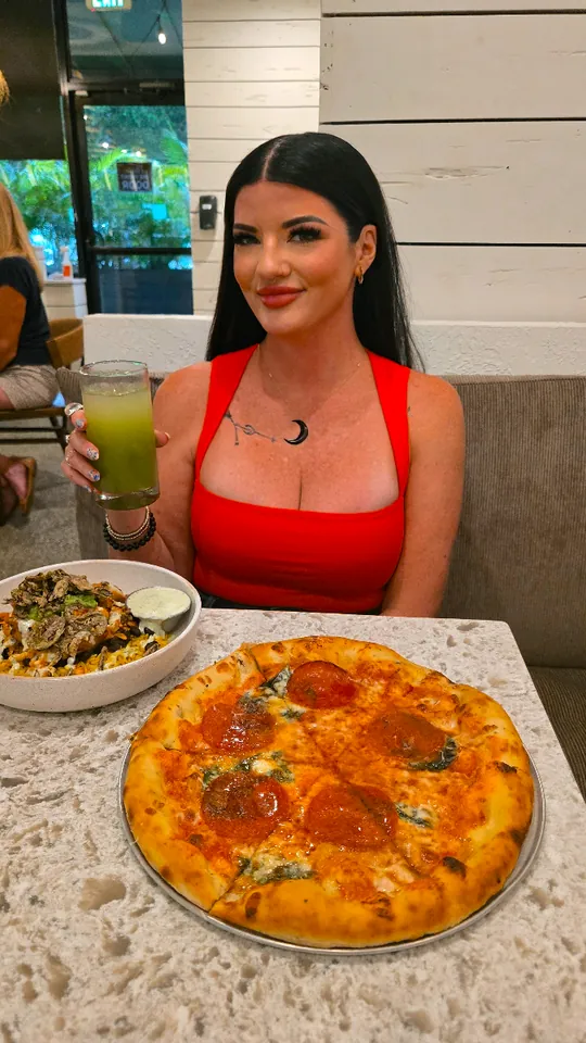 Pizza at Cali South Tampa, Tampa
