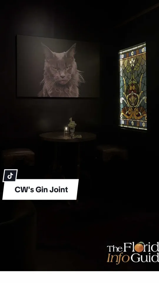 Cocktails at Cw's Gin Joint, Tampa