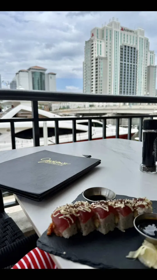 Video at Jackson's Bistro Bar And Sushi, Tampa