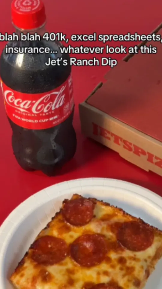 Pizza at Jet's Pizza, Tampa