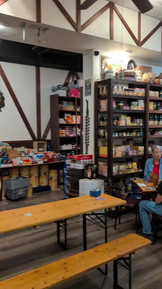Video at Mr. Dunderbak's Restaurant and Brewery, Tampa