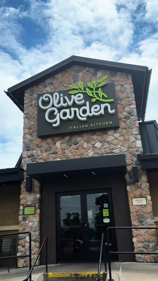Video at Olive Garden Italian Restaurant, Tampa