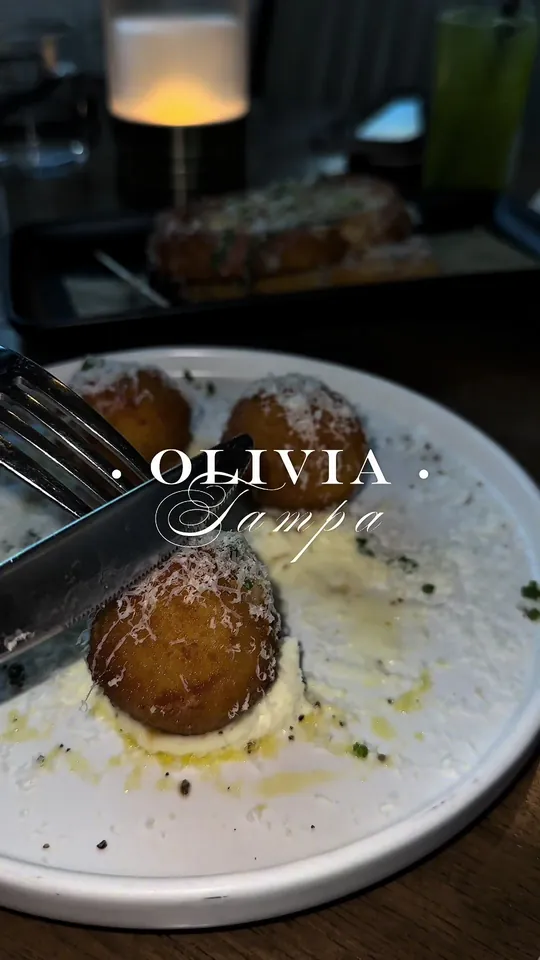 Cocktails at Olivia, Tampa