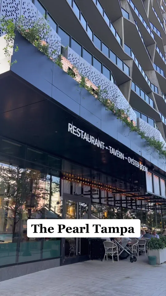 Oysters at The Pearl, Tampa