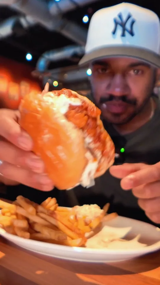 Video at BJ's Restaurant & Brewhouse, West Palm Beach